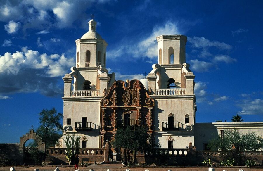 Private Guided tour of Tombstone and San Xavier del Bac - Start in Phoenix and Head to Tombstone in Luxury