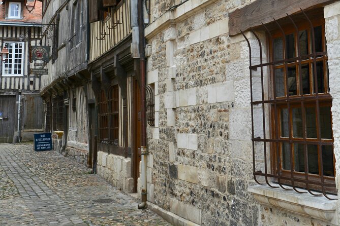 Private Guided Walking Discovery Tour of Honfleur - Exploring Place Hamelin and Artistic Heritage