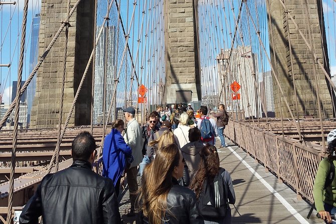 Private Guided Walking Tour of the Brooklyn Bridge and DUMBO - Walk through Brooklyn Bridge Park for Skyline Views
