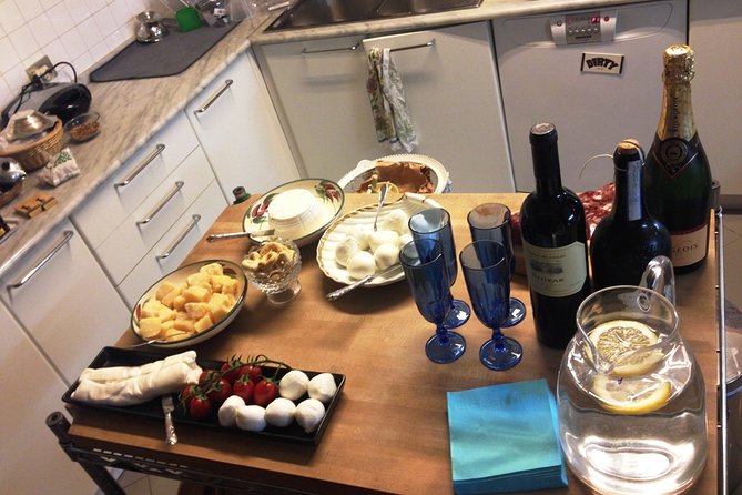 Private Handmade Pasta Class in Rome with a Local Chef, Chiara - Inside Chiara’s Home: A Cozy Roman Kitchen