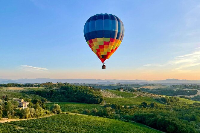 Private Hot Air Balloon flight in Tuscany from Chianti area - Soaring Over the Vineyards and Olive Groves of Chianti
