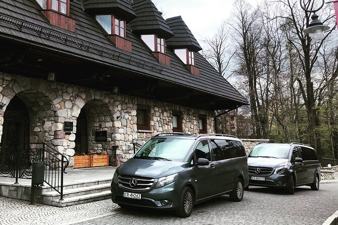 Private Krakow to or from Airport Transfer - Assistance with Luggage and Parking for a Hassle-Free Ride