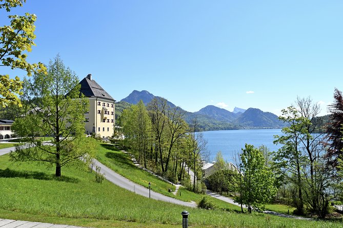 Private Lake District, St. Wolfgang and St. Gilgen Tour - Discovering St. Wolfgang and the Romantic Hotel