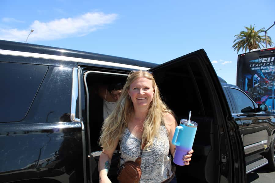 Private Limo 2.5hr Tour of Vegas with Champagne - See the Las Vegas Landmarks: Sphere, Bellagio, and More