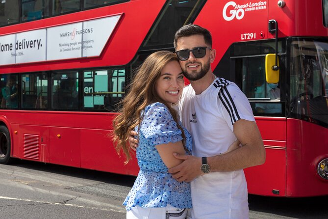 Private London Photo Shoot Tour with a Professional Photographer - Starting at Trafalgar Square for Iconic Photo Opportunities