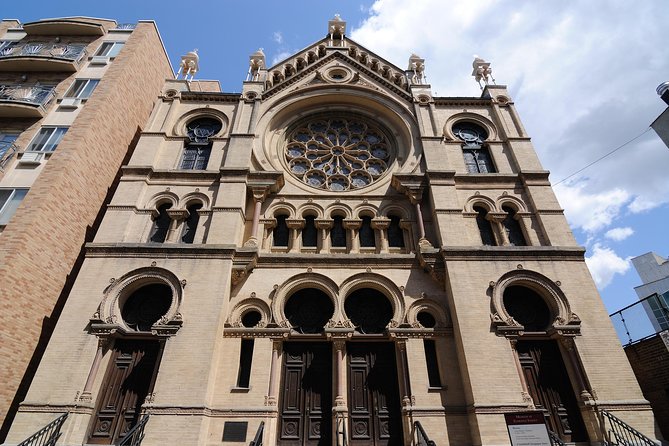 Private Lower East Side Food and Neighborhood Tour - Start at the Iconic Eldridge Street Synagogue