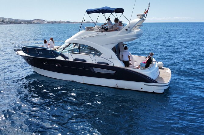 Private Luxury Motor Boat 2, 3 and 4 Hour Charters - The 2-Hour Coastal Exploration: A Quick Escape