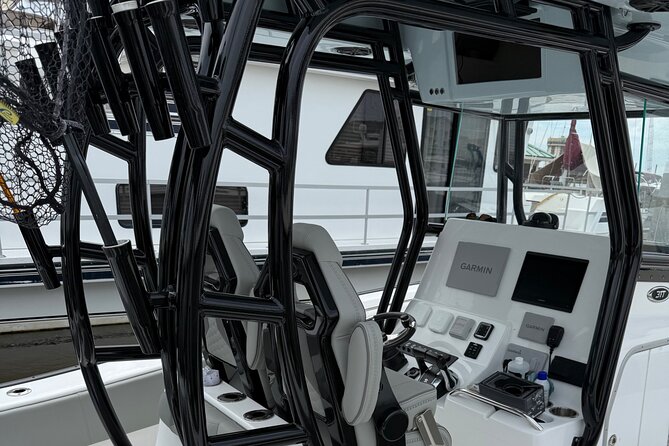 Private Luxury Sunset Boat Tour in Charleston Harbor - The Scenic Route: From Ashley River to Charleston Harbor