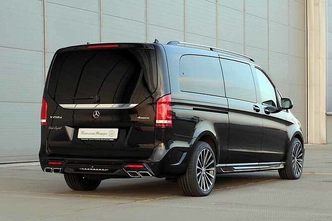 Private Luxury Van Departure from Copenhagen to Copenhagen Port - The Convenience of a Chauffeur-Driven Private Van