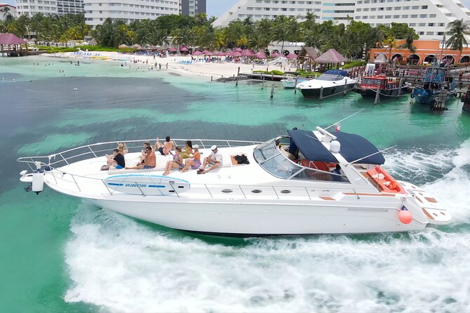 Private Luxury Yacht 55FT Rental in Cancun - The Convenience of the Cancun Meeting Point and Booking