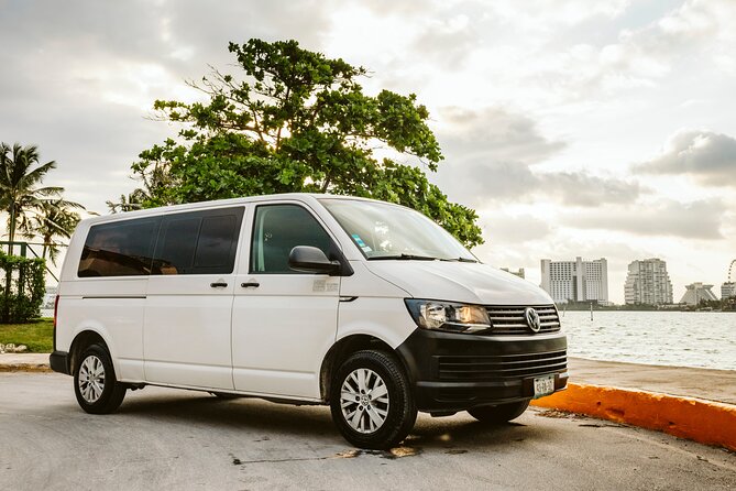 Private Minivan: Huatulco International Airport (HUX) - Meeting Point at Santa Cruz in Huatulco