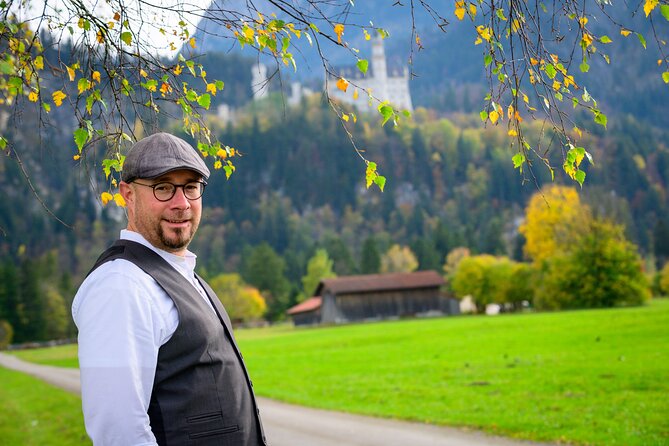 Private Neuschwanstein castle tour from Munich - Scenic Village of Murnau and Bavarian Lunch Experience