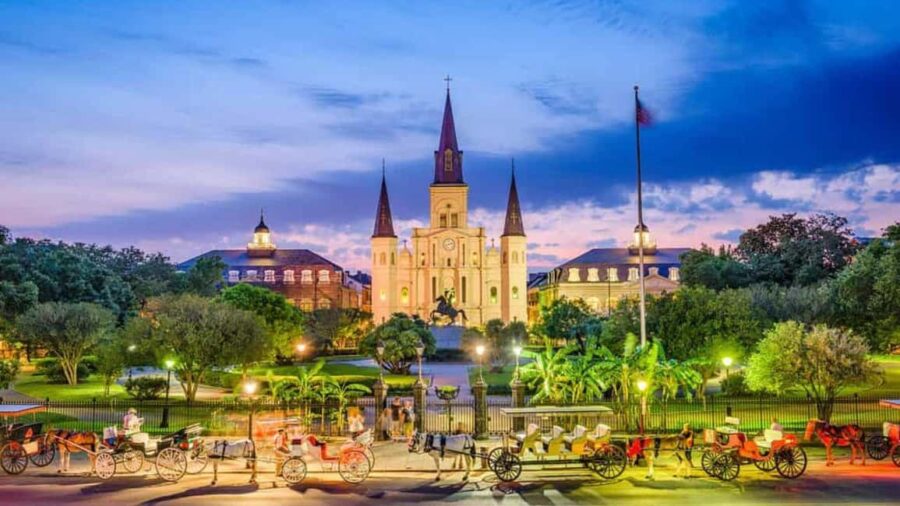 Private New Orleans Panoramic: With Drink and Souvenir - Marigny’s Colorful Streets and Musical Vibe