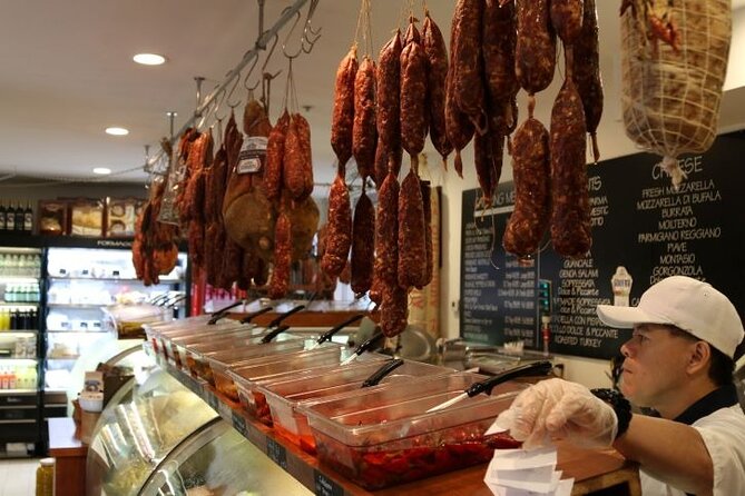 Private North End Neighborhood Tour - Exploring Hidden Alleys and Local Landmarks