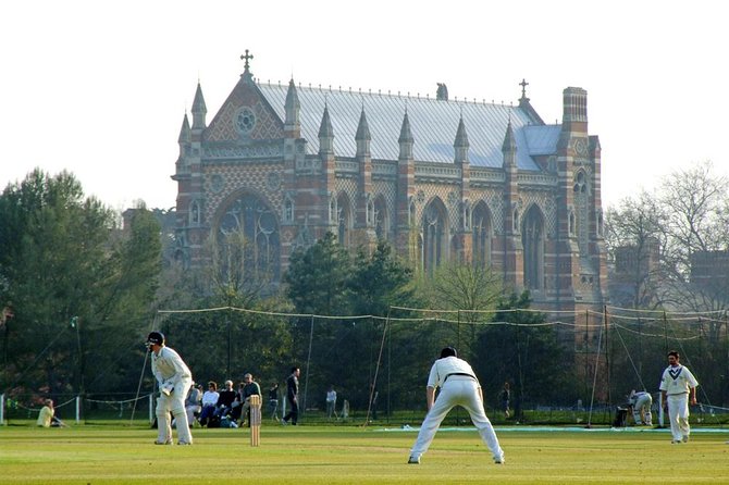 Private One Way Transfer: London to Oxford / Oxford to London - The Charm of Oxford in a Chauffeured Car