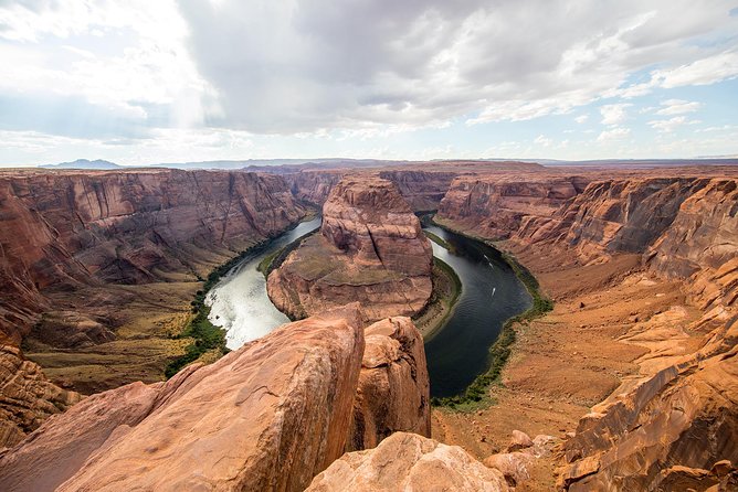 Private Overnight Tour to Antelope Canyon, Horseshoe Bend Zion from Las Vegas - How the Tour Combines Iconic Sights and Hidden Gems