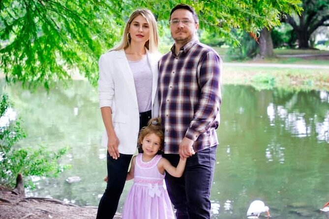 Private Photo Shoot in the Oaks in City Park - Meeting Point and Accessibility Details in City Park