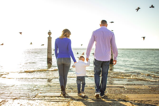 Private Photoshoot in the heart of Lisbon - Personalized Guidance for Authentic Portraits