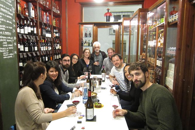 Private premium wine tasting with snacks in Valencia's old town - The Cozy Old Town Setting in Valencia