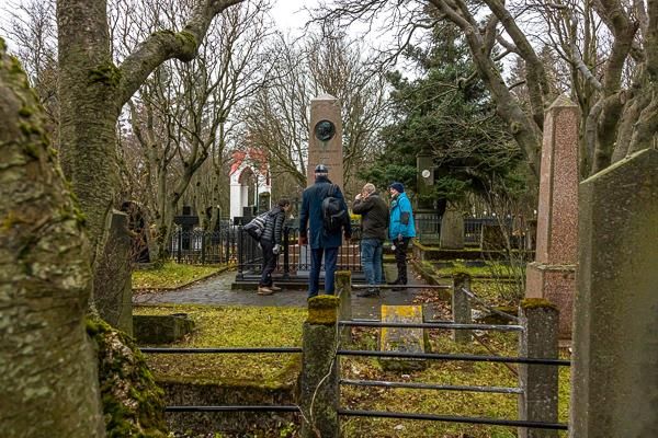 Private Reykjavik Folklore & Food Walking Tour - Exploring Reykjavik’s Historic Cemeteries and Churches