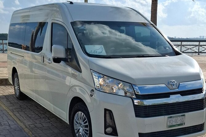 Private Roundtrip Transfer from Cancun Airport up PlayadelCarmen - Private Vehicles and Comfort Features