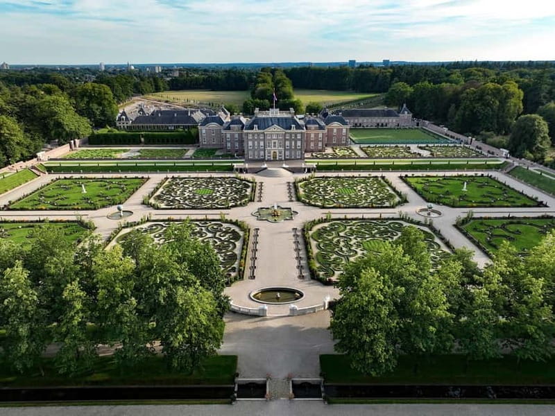 Private Royal Tour : Paleis Het Loo and Muiderslot castle - Exploring Private Castles and Palaces of the Wealthy Elite