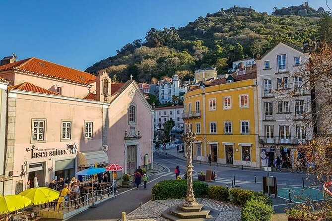 Private Sintra, Pena Palace and Cascais Day Tour - Visiting the Palace of Quelez: Portugal’s Royal Summer Retreat