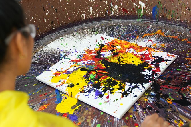 Private Spin Art Experience in New York - Unique Focus on Spin Art Creativity