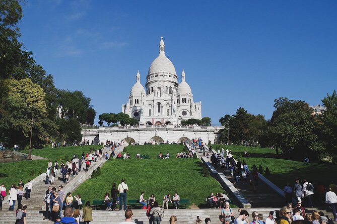 Private Street Art Tour in Paris with Local Expert - Discover Paris’s Open-Air Modern Art at Rue Oberkampf