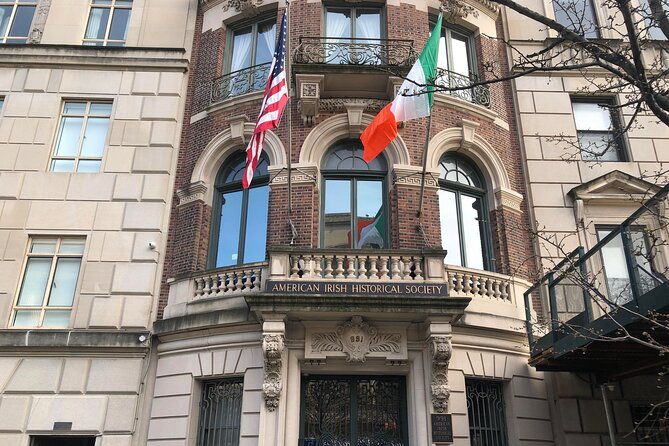 Private Succession Sites Car Tour in New York - Exploring the Church of St. Ignatius Loyola: A Key Filming Site