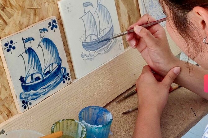 Private Tiles Workshop Tour: Wine Tasting & Sesimbra from Lisbon - Starting with a Vibrant Market in Setúbal