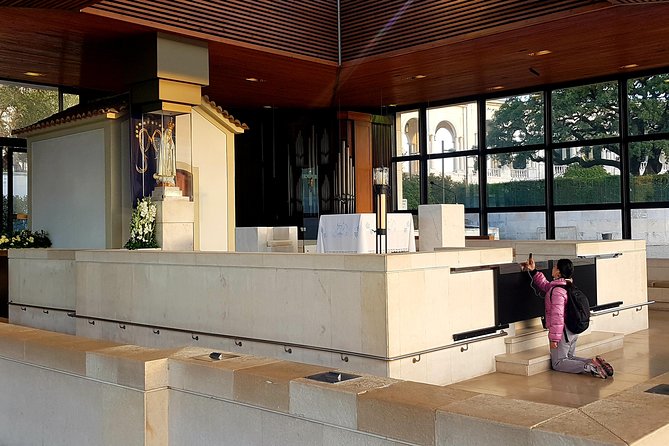 Private Tour Fatima, Nazaré, Batalha and Óbidos - The Charm of Nazaré’s Fishing Village and Waves