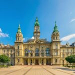 Private Tour from Budapest to Prague Sightseeing - Exploring Lednice Palace and Its UNESCO Gardens