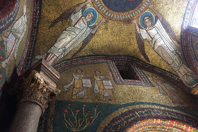 Private Tour - Monti district - End at San Pietro in Vincoli and Michelangelo’s Moses