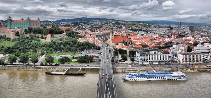 Private Tour of Bratislava from Vienna, Transport and Local Guide - Exploring Bratislava’s Landmark Castle and Parliament