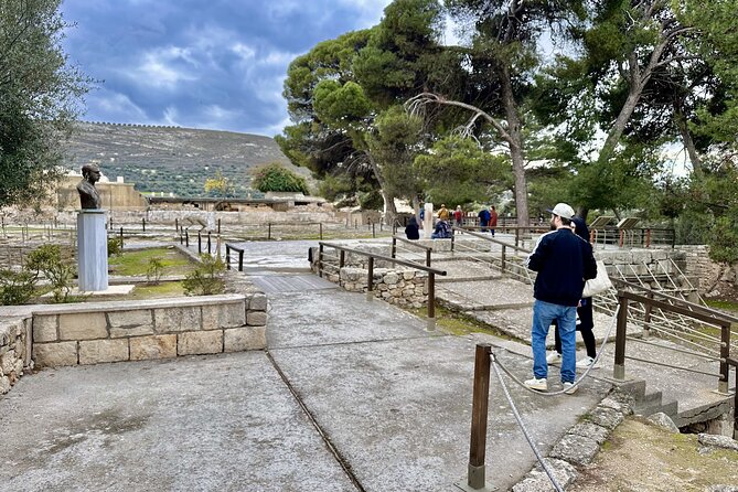 Private Tour of Knossos, Archaeological Museum & Heraklion Town - Visiting the Legendary Knossos Palace