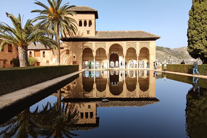 Private Tour of the Alhambra - Discovering the Generalife Gardens and Orchards