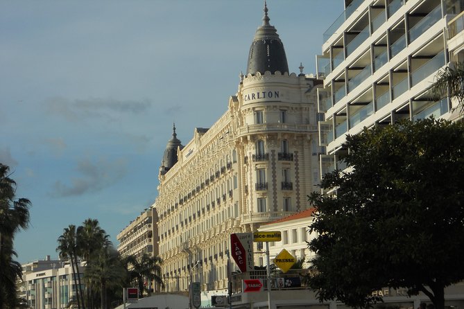 Private tour on the French Riviera with comfortable minivan.MONACO NICE ST PAUL - Exploring Nices Old City and the Promenade des Anglais