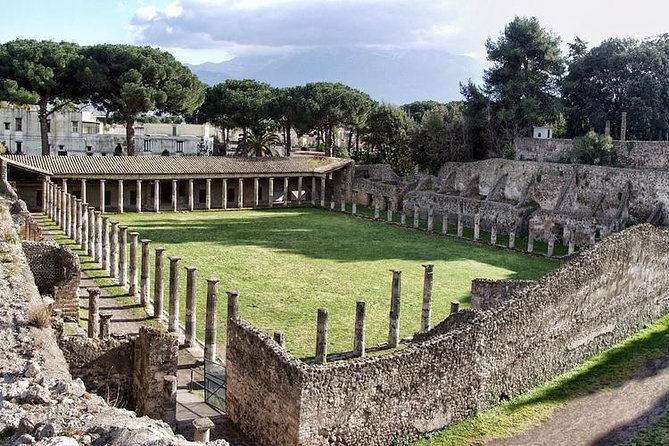 Private Tour Rome to Pompeii in private vehicle or fast train - The Experience of a Private Luxury Vehicle