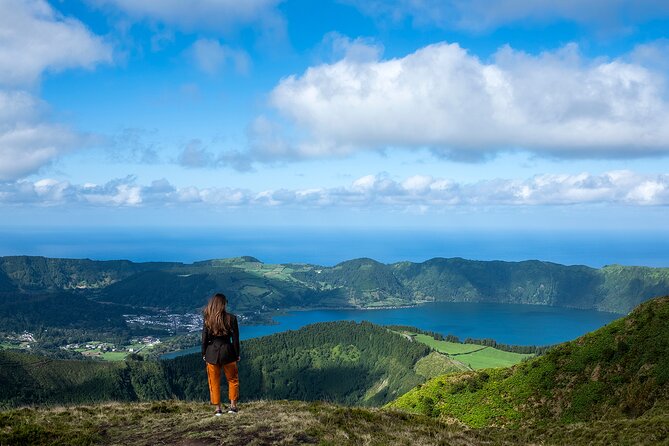 Private Tour: Sete Cidades, Lagoa do Fogo, Pineapple Plantation - Discover the Iconic Miradouro da Boca do Inferno