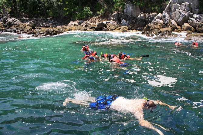 Private Tour Seven Bays, Huatulco HT - Snorkeling and Marine Life Encounters