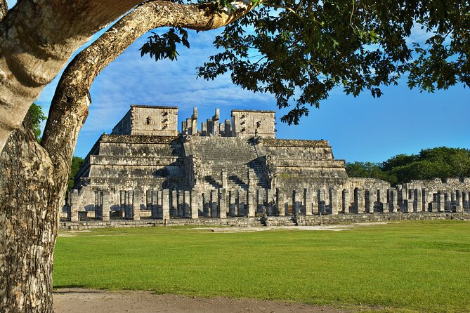 Private Tour to Chichen Itza, Valladolid and Ik Kil Cenote with Lunch - Pickup and Transportation in Comfort and Style