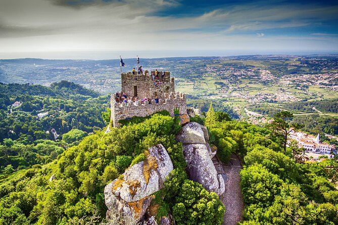 Private Tour to Sintra and Cascais from Lisbon - Exploring Castelo dos Mouros on the Hilltop