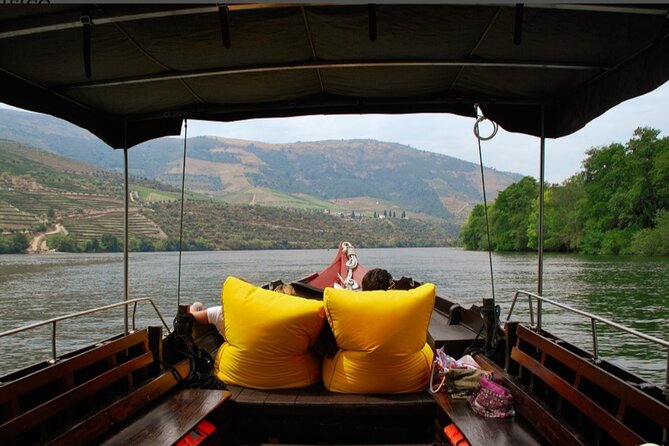 Private tour with 3 wineries and viewpoint - Lunch in Pinhao with Scenic Vistas