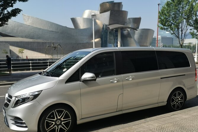 Private transfer between Biarritz and Bilbao - Comfort and Amenities in Well-Maintained Vehicles