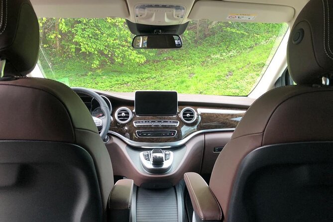 Private Transfer between Salzburg Airport and Salzburg City - Meet and Greet at Salzburg Airport