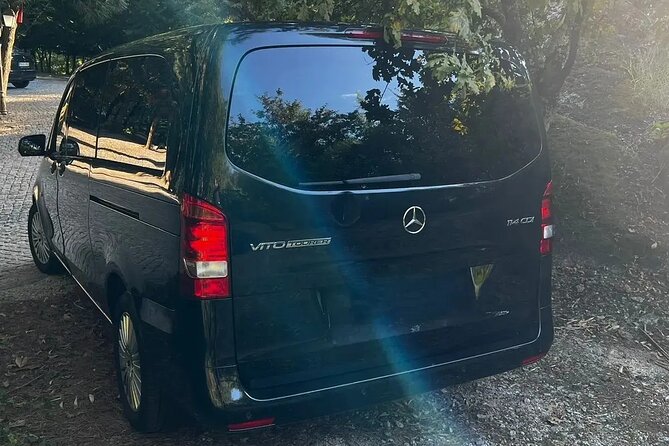 Private Transfer - Day Trip Lisbon - Porto with Tour / Stop - The Perfect Start and End Points in Lisbon and Porto