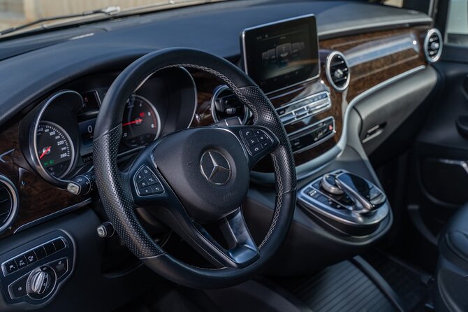 Private Transfer Dubrovnik Airport to Accommodation in Dubrovnik - Meeting Point and Ease of Arrival at Dubrovnik Airport