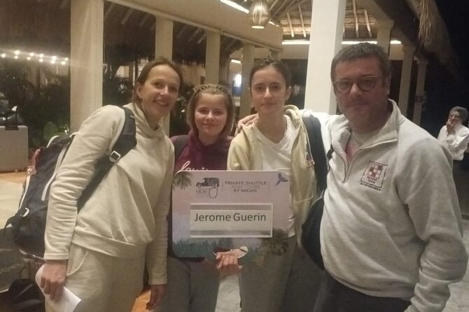 Private Transfer from ATO Cancun to Puerto Morelos - Vehicle Features and Onboard Comforts