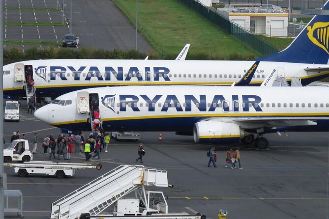 Private Transfer from Beauvais Airport to Paris - Seamless Arrival Process with Professional Meet and Greet